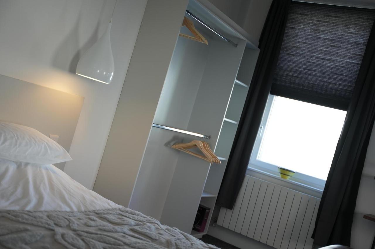 Gorgeous Comfortable Apartment On The High Street Merthyr Tydfil Buitenkant foto